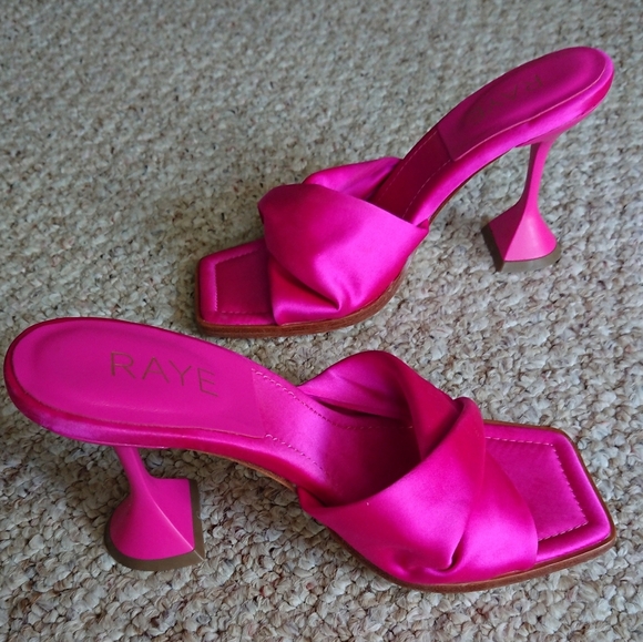 Revolve RAYE Alexus Heel in Fuschia pink size 6.5 - Picture 6 of 12